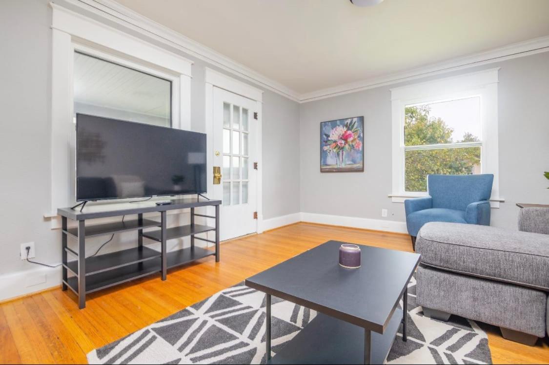 Spacious 2 Bedroom Home Near Ingersoll & Downtown Des Moine Exteriör bild